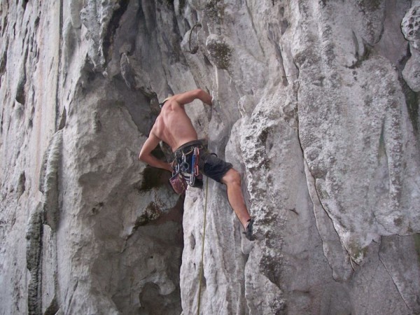 onsight of pork barrel 5.10b after caving