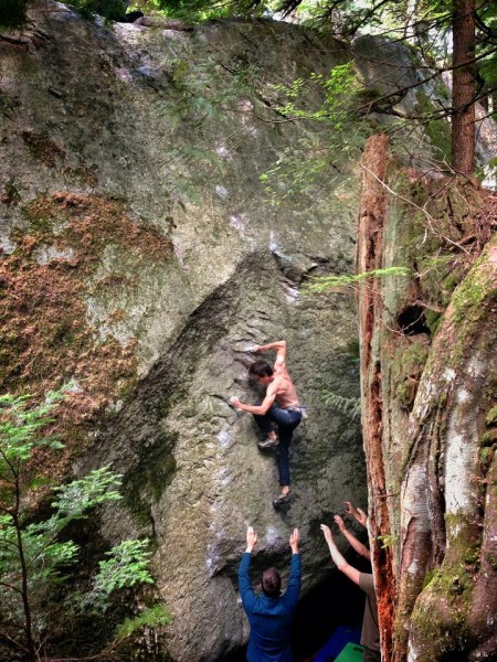 Eric on the first ascent of Kodama at the Grand Wall Boulders. p: Jenn...