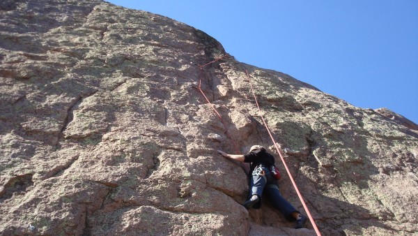 Gaby milking the good rest at the second bolt on Placa Turistera