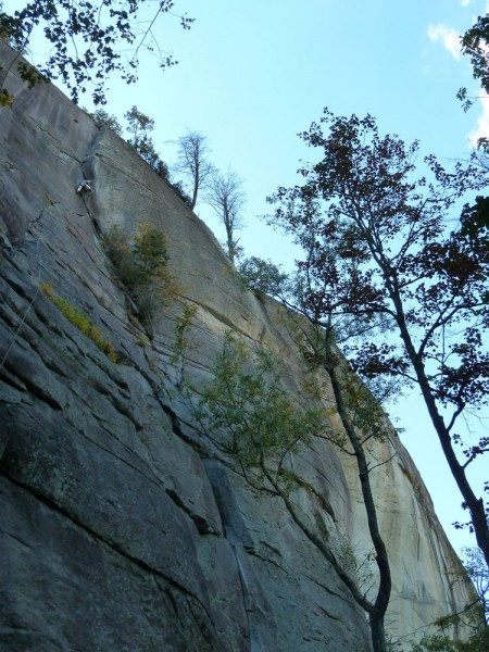 Jimmy linking the first 2 pitches of The Womb up to the crux alcove.