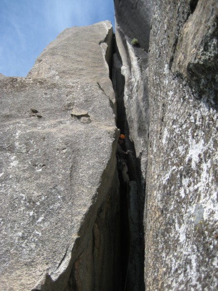 Leading the squeeze-tunnel behind Reed's Pinnacle.